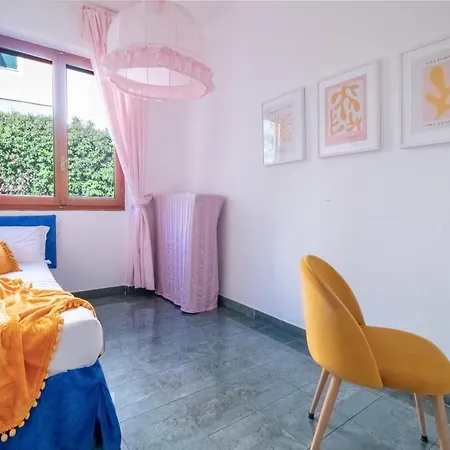 Blue Door 度假居 雷科